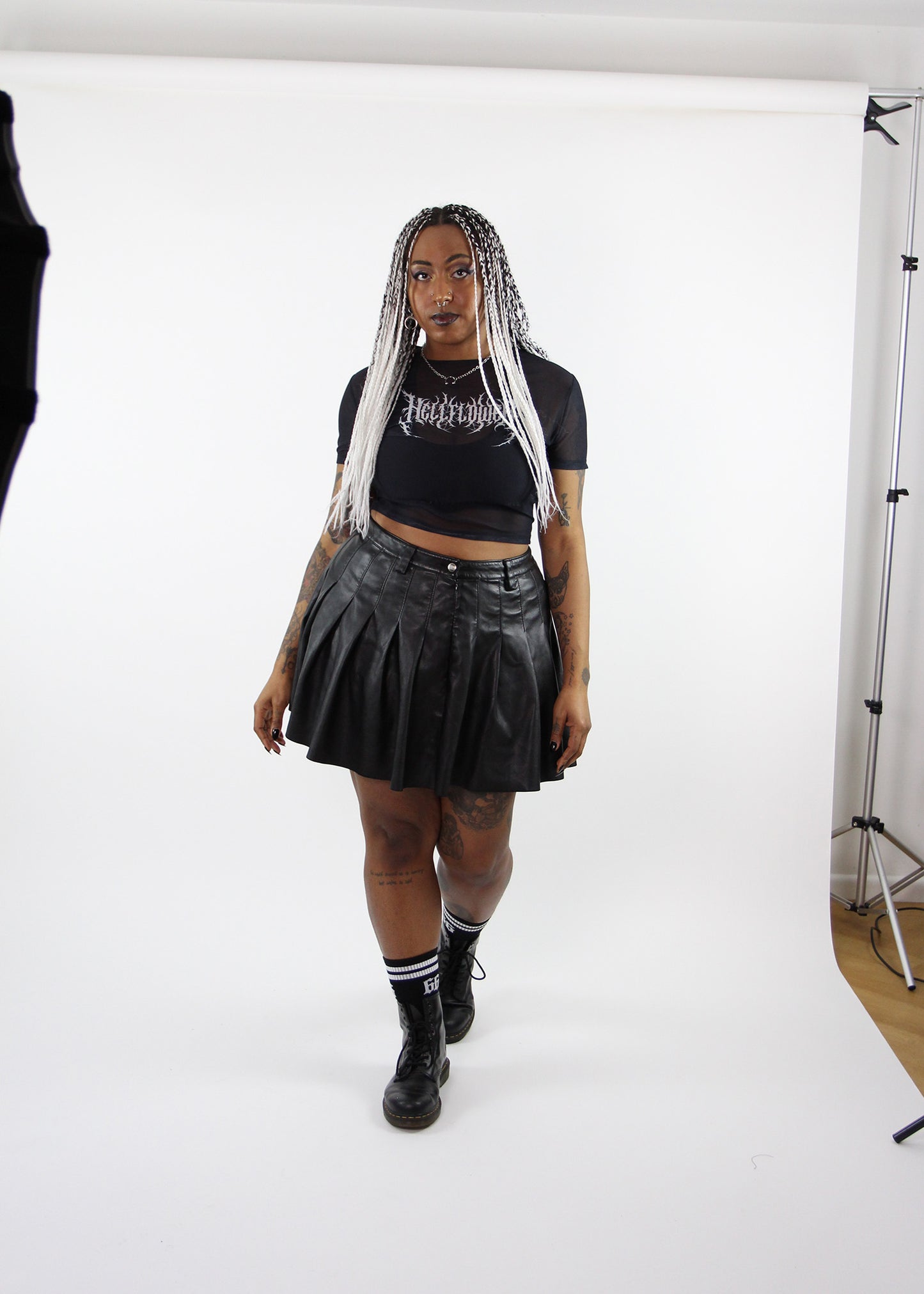 Guttural Mesh hell flower top